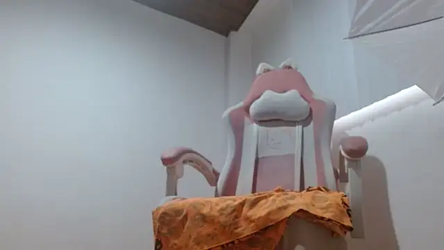 Crystal Star  online show from 16, 12, 2025