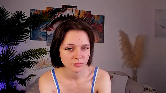 Shine Vivi online show from 10, 9, 2025