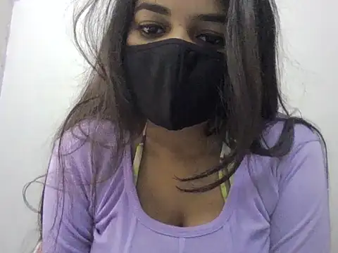 Little toy girl online show from 14, 12, 2025