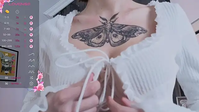 Snapshot of Sonia_Jones chatting on 25, 10, 2025 Sonia Jones online show from 25, 10, 2025