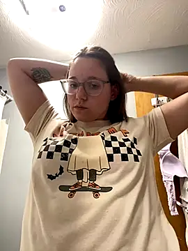 Mommasaurrex online show from 29, 9, 2025