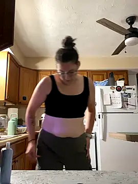 Mommasaurrex online show from 11, 10, 2025