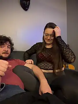 Mommasaurrex online show from 3, 12, 2025