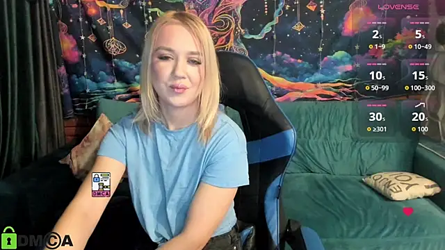 Snapshot of CrystalGirl99 chatting on 27, 2, 2026 CrystalGirl99 online show from 27, 2, 2026