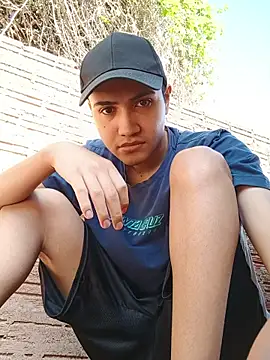 Snapshot of novinho_safado__ chatting on 20, 5, 2026 novinho safado online show from 20, 5, 2026