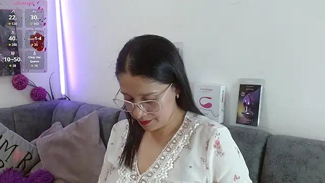 Alana steel 1 online show from 8, 4, 2026