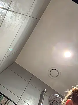 Chloemillerrxx online show from 15, 9, 2025