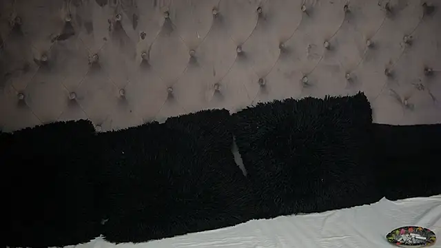 Snapshot of GiuliaSya chatting on 13, 10, 2025 GiuliaSya online show from 13, 10, 2025