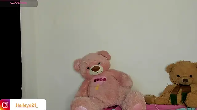 HaileyDuke online show from 9, 3, 2026