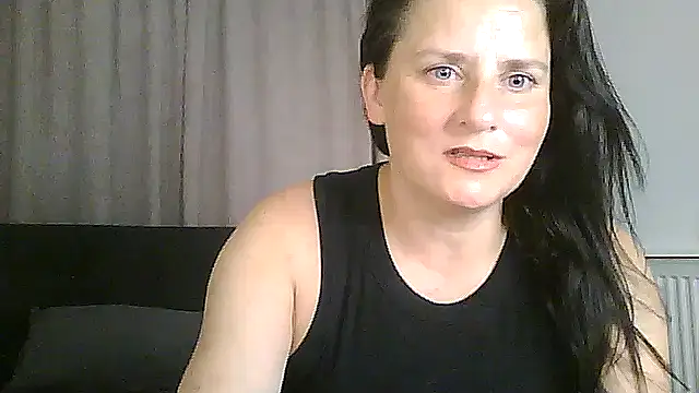 RachVanXX online show from 10, 7, 2026