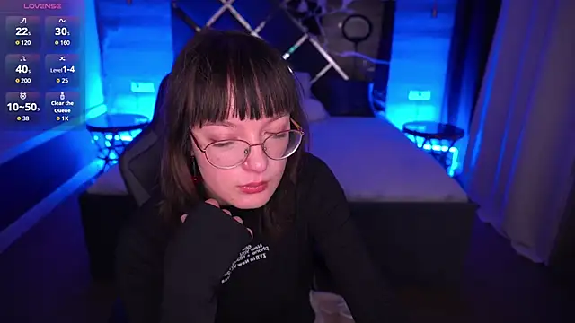 Pixie Peachh online show from 24, 10, 2025