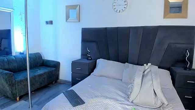 Snapshot of AphroditeSweet chatting on 8, 9, 2025 AphroditeSweet online show from 8, 9, 2025