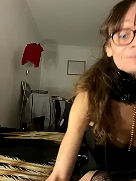 Snapshot of Chris06d22@xh chatting on 15, 12, 2025 Chris06d22xh online show from 15, 12, 2025