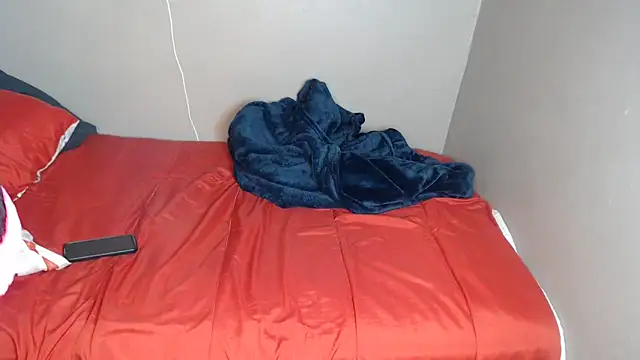 Snapshot of Lunalee chatting on 20, 10, 2025 Lunalee online show from 20, 10, 2025