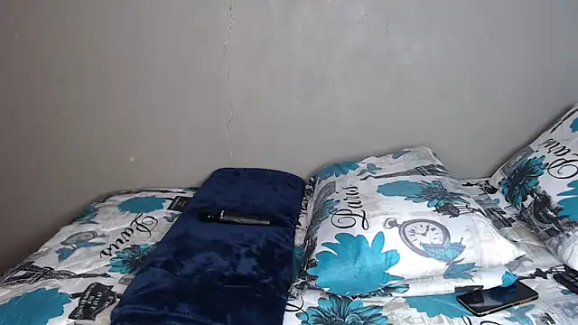 Snapshot of Lunalee chatting on 17, 12, 2025 Lunalee online show from 17, 12, 2025