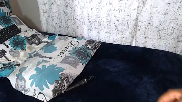 Snapshot of Lunalee chatting on 7, 1, 2026 Lunalee online show from 7, 1, 2026