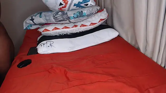 Lunalee online show from 10, 4, 2026