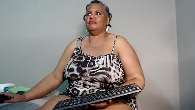Snapshot of GrandBustyMelon chatting on 23, 9, 2025 GrandBustyMelon online show from 23, 9, 2025