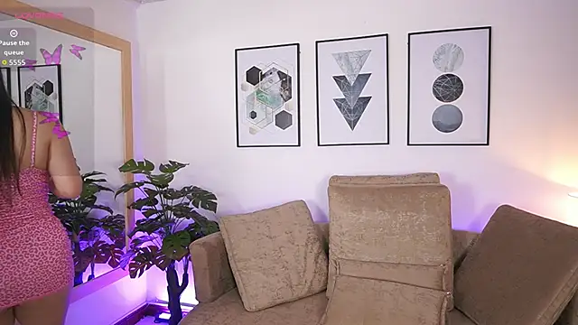 MilaCrave online show from 24, 9, 2025