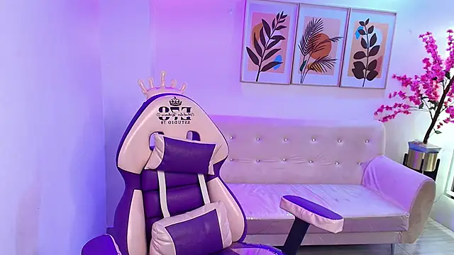 Anie johnson online show from 28, 9, 2025