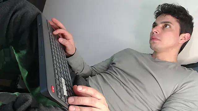 yourfavoriteboy   online show from 5, 1, 2026