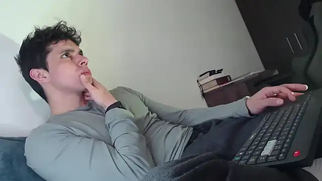 yourfavoriteboy   online show from 9, 1, 2026