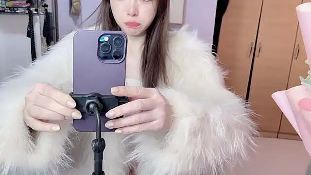 Y2Luvk online show from 9, 11, 2025