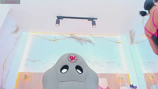 valirya devote online show from 18, 12, 2025