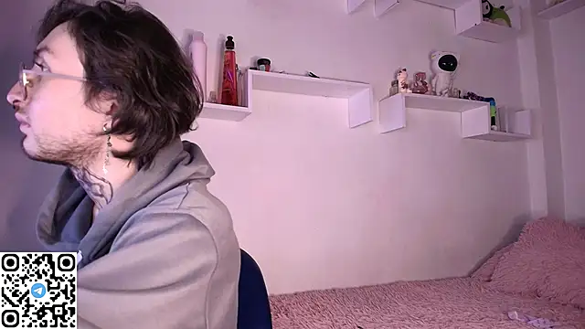 annyharriis online show from 4, 11, 2025