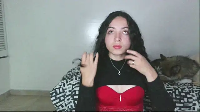 Snapshot of aliceclair_ chatting on 23, 10, 2025 aliceclair  online show from 23, 10, 2025