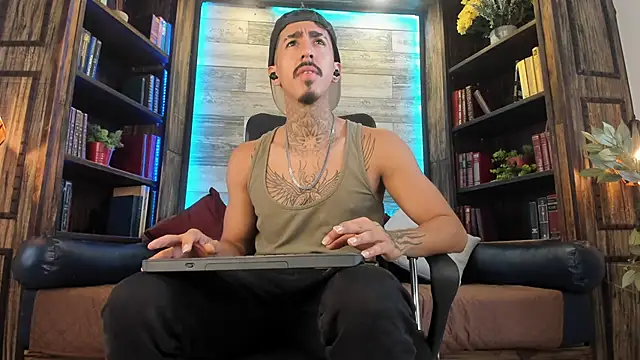 Donovan Desmond online show from 3, 10, 2025