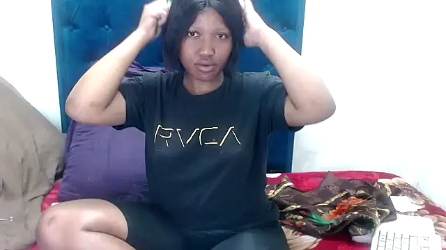 BUNNYCHOWX28 online show from 24, 11, 2025