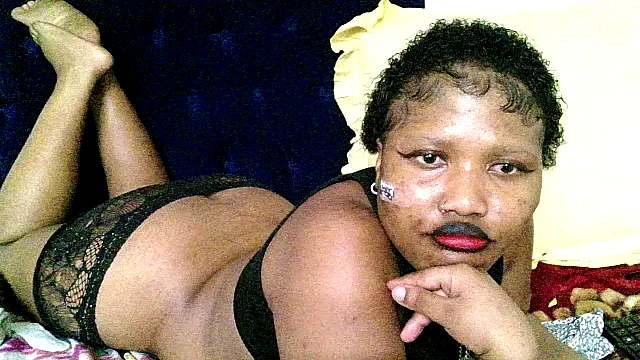 BUNNYCHOWX28 online show from 21, 4, 2026