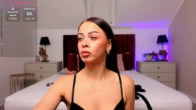 MiaGoldX online show from 6, 10, 2025