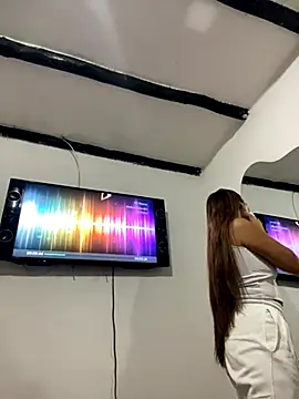 Snapshot of Sara-cooper2 chatting on 28, 10, 2025 Sara-cooper2 online show from 28, 10, 2025