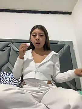 Snapshot of Sara-cooper2 chatting on 26, 11, 2025 Sara-cooper2 online show from 26, 11, 2025