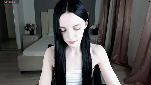 Snapshot of KRIS_OVA chatting on 26, 9, 2025 KRIS OVA online show from 26, 9, 2025