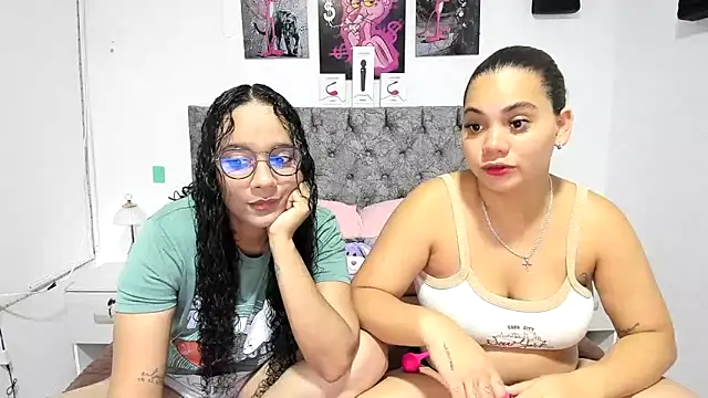 Snapshot of nay_and_aleja1 chatting on 19, 6, 2026 nay and aleja1 online show from 19, 6, 2026