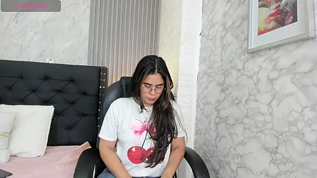 alicy  torres online show from 13, 4, 2026