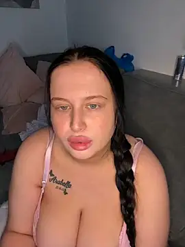 brunetteGirl274 online show from 2, 11, 2025