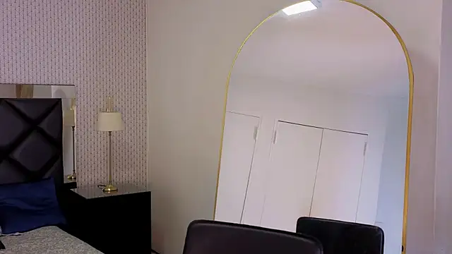 Snapshot of mysterius_boy chatting on 21, 10, 2025 mysterius boy online show from 21, 10, 2025