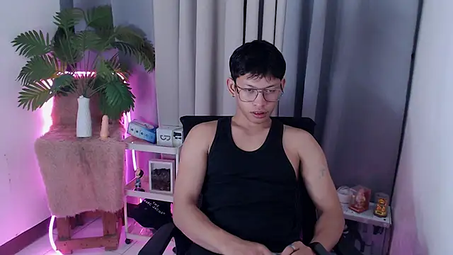 pinkcock froi2305 online show from 15, 12, 2025