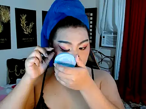 Snapshot of TSbrianaHugeCock chatting on 8, 11, 2025 TSbrianaHugeCock online show from 8, 11, 2025