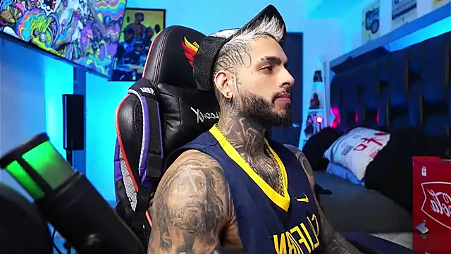 logan hugh8 online show from 17, 2, 2026