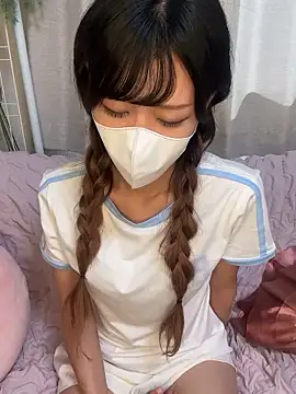 Snapshot of emiiiii1001 chatting on 11, 9, 2025 emiiiii1001 online show from 11, 9, 2025