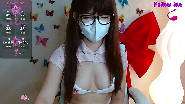 Snapshot of Boobyy-Bae chatting on 4, 10, 2025 Boobyy-Bae online show from 4, 10, 2025