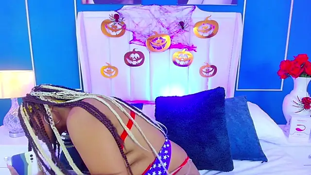 Snapshot of AngelaRoberts chatting on 30, 10, 2025 AngelaRoberts online show from 30, 10, 2025