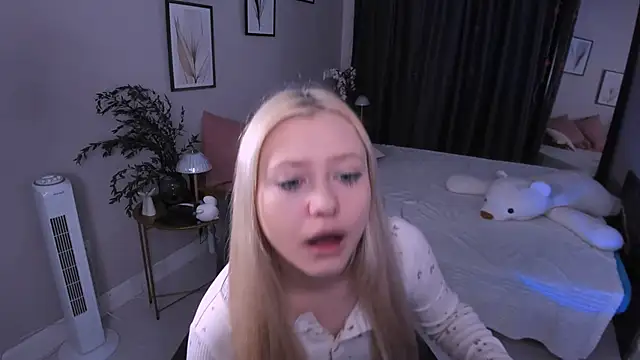 Millie Vanillies online show from 15, 9, 2025