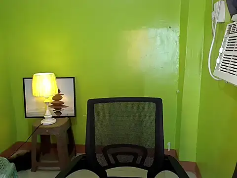 SultryCyraFoxmore online show from 4, 4, 2026