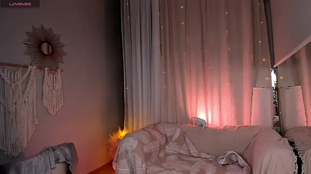 MilliMouse online show from 3, 3, 2026